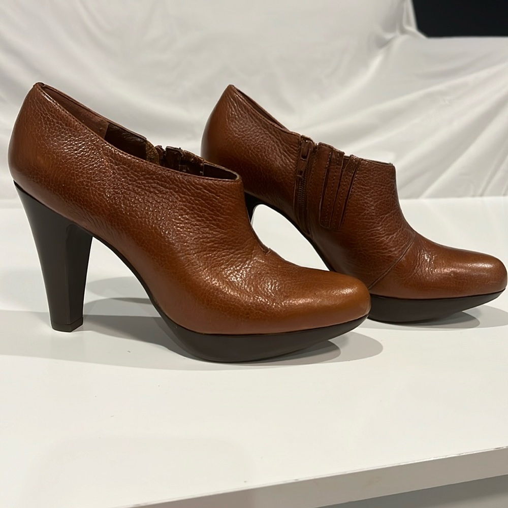 Michael leather bootie